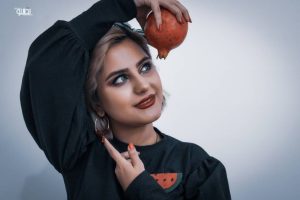 120 ژست عکاسی یلدایی یادتوت